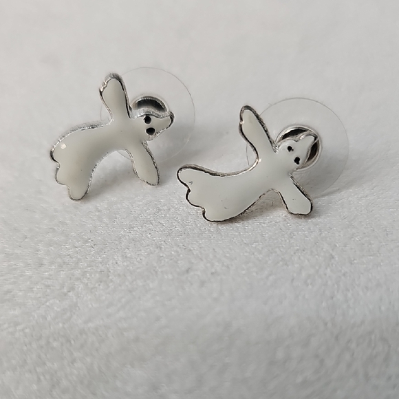 Flying Ghost Mini Post Earrings Party Costume Novelty Unique - Picture 1 of 7